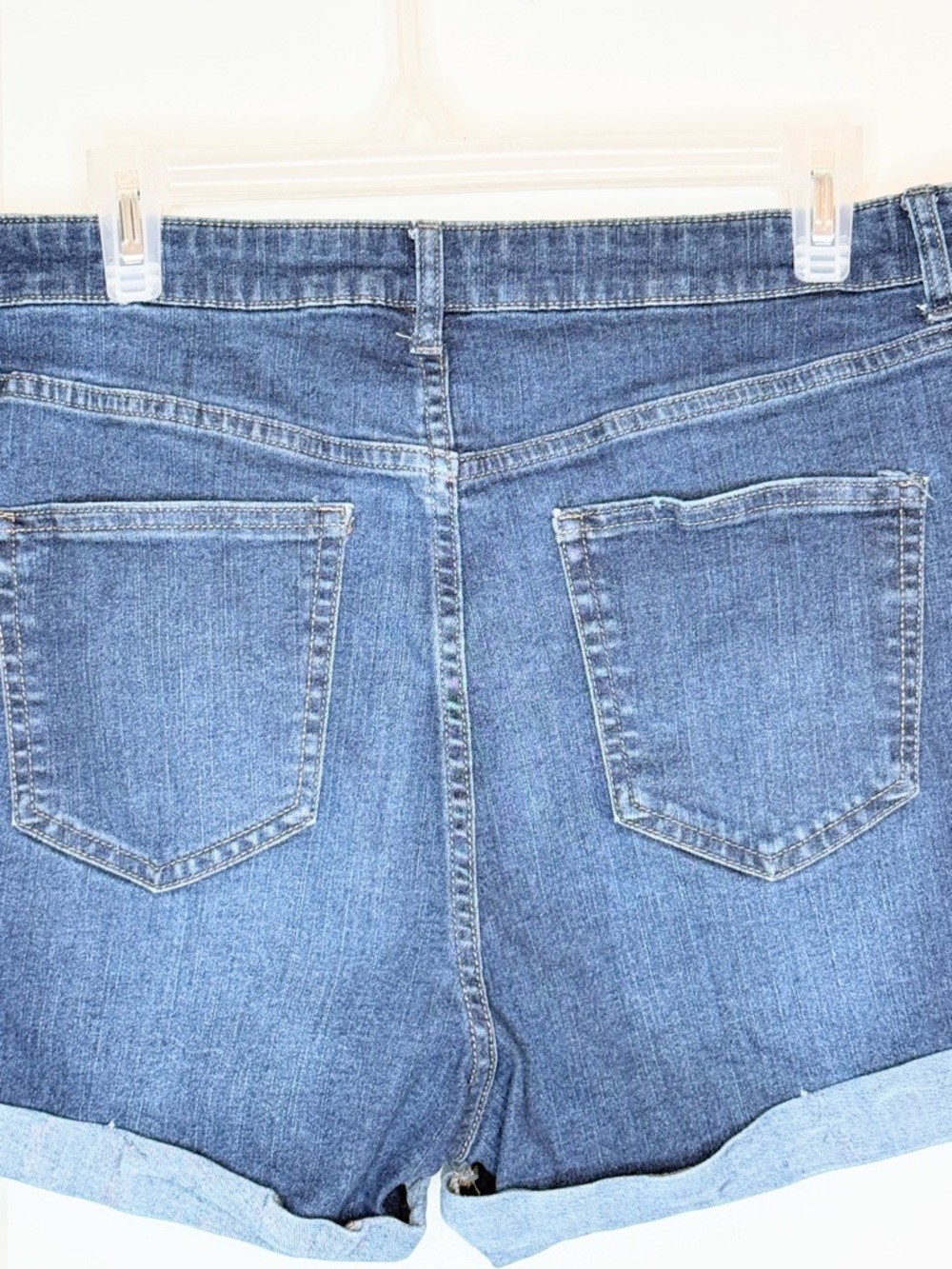 No Boundaries Denim Shorts Women Size 17 High Rise Cuffed Blue Stretch Jean - Picture 6 of 7